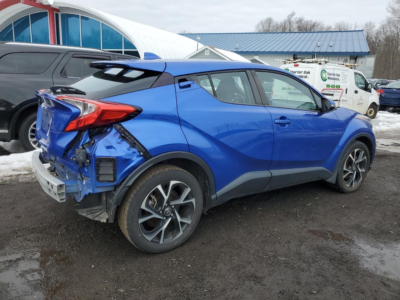 2021 TOYOTA C-HR XLE - Image 3