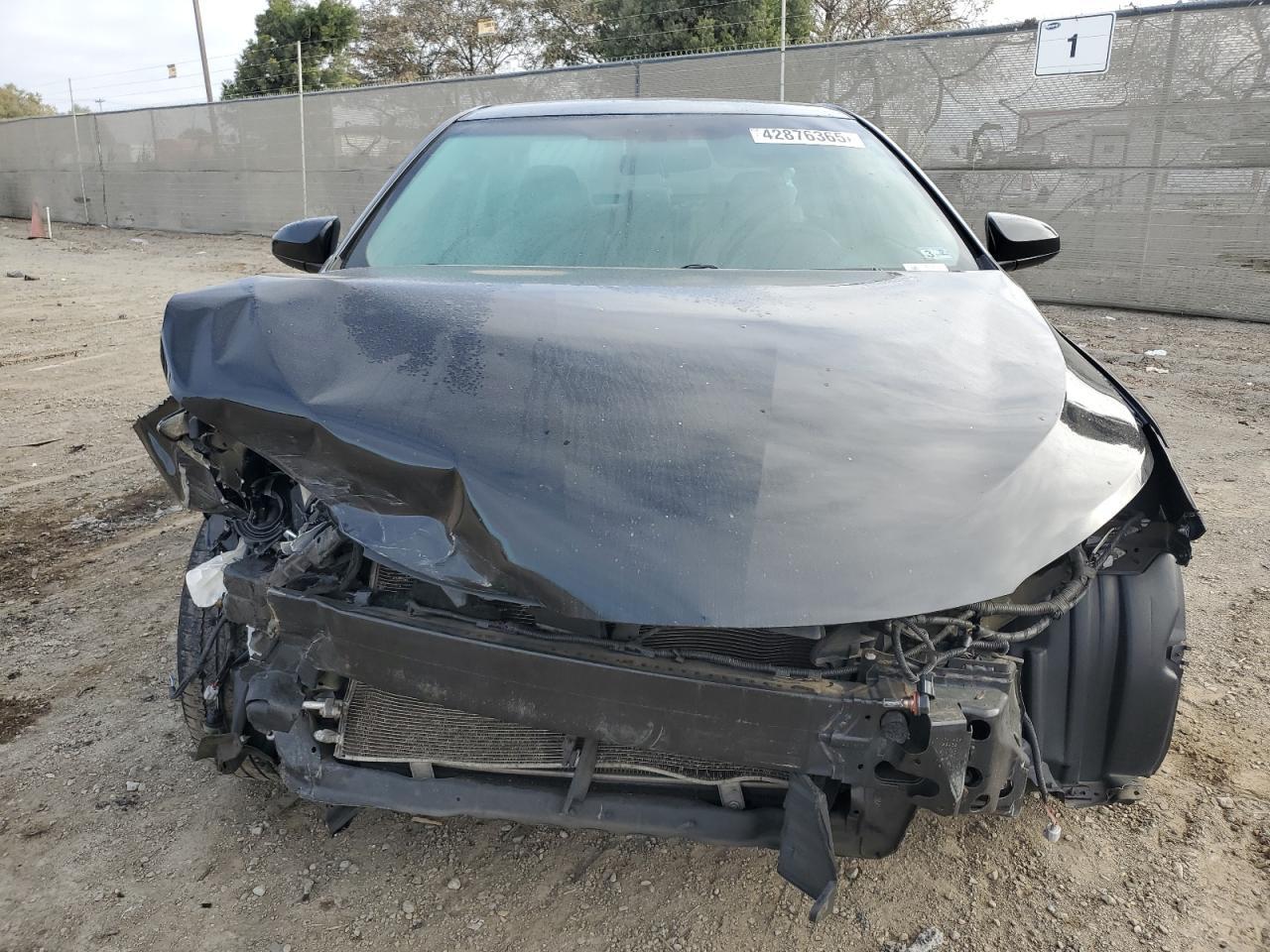 2017 TOYOTA CAMRY LE - Фото 5