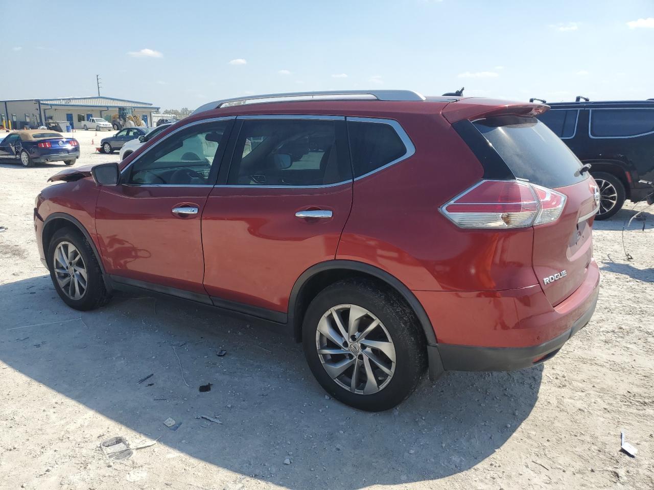 2015 NISSAN ROGUE S - Image 2
