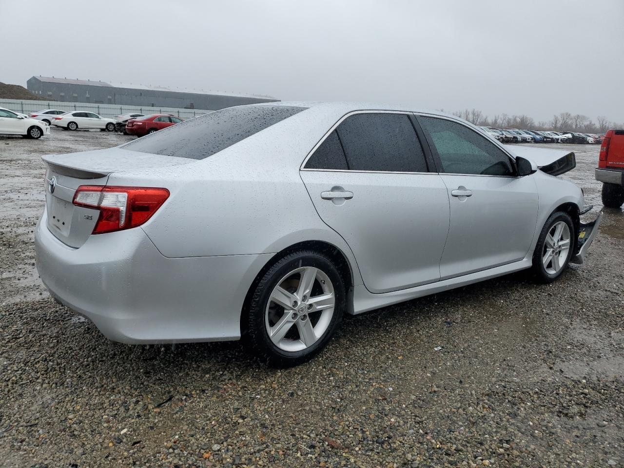 2014 TOYOTA CAMRY L - Image 3