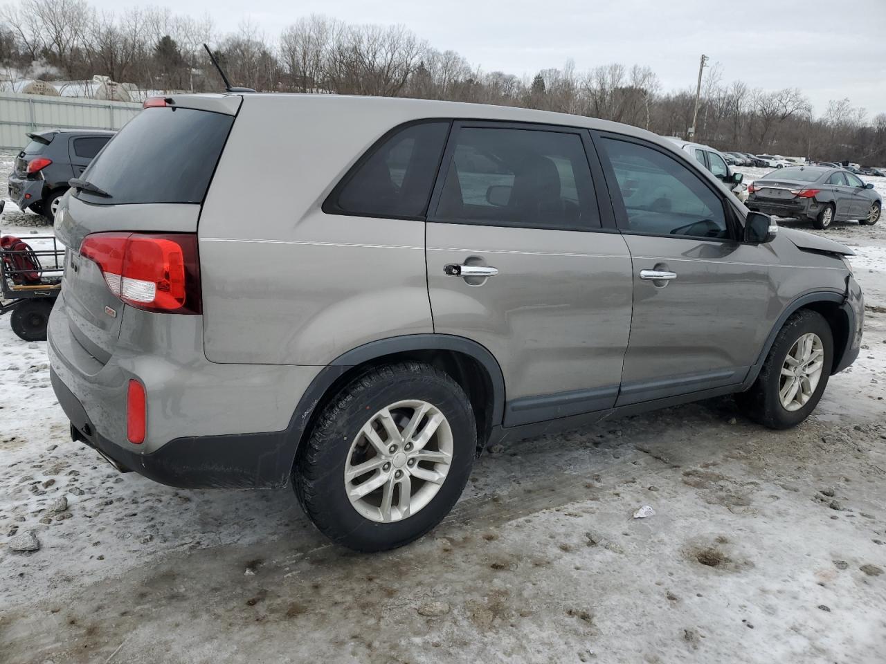2015 KIA SORENTO LX - Image 3