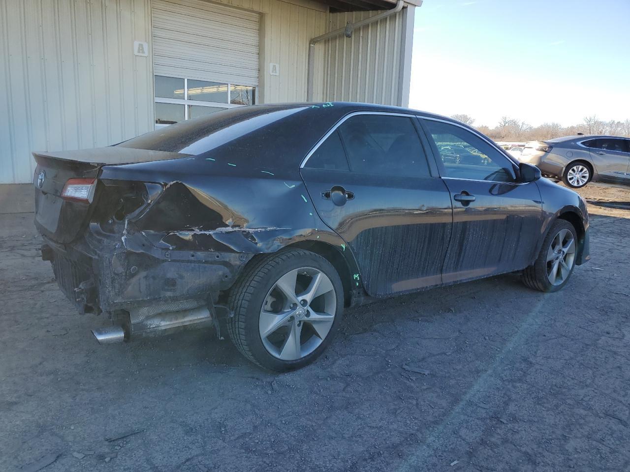 2014 TOYOTA CAMRY L - Image 3