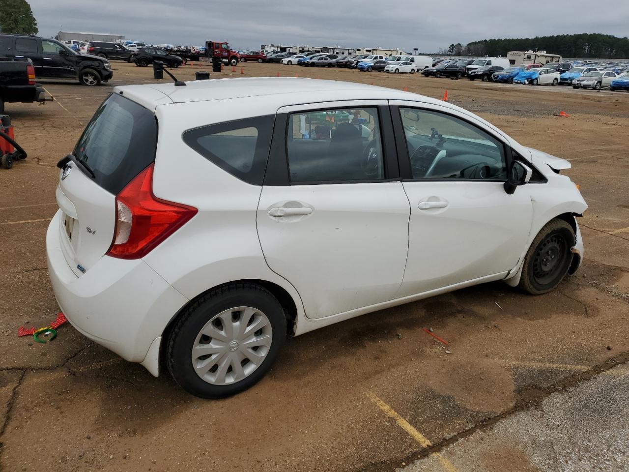 2015 NISSAN VERSA NOTE - Фото 3