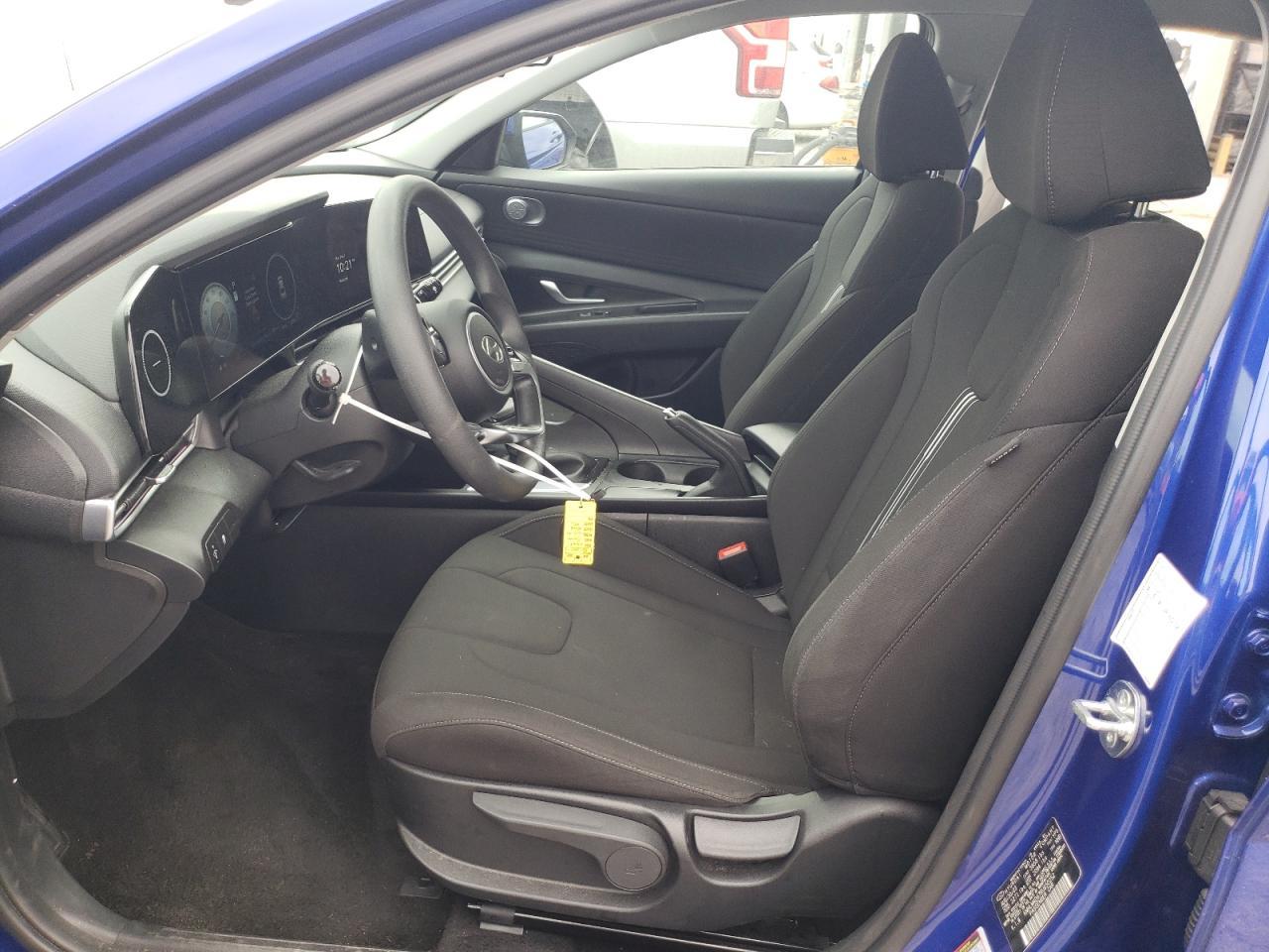2024 HYUNDAI ELANTRA SE - Фото 7