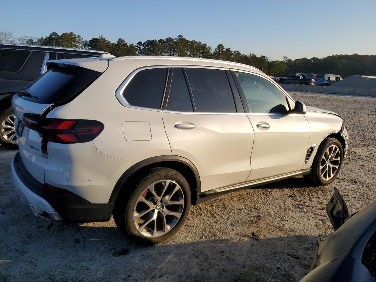 2025 BMW X5 SDRIVE - Фото 3