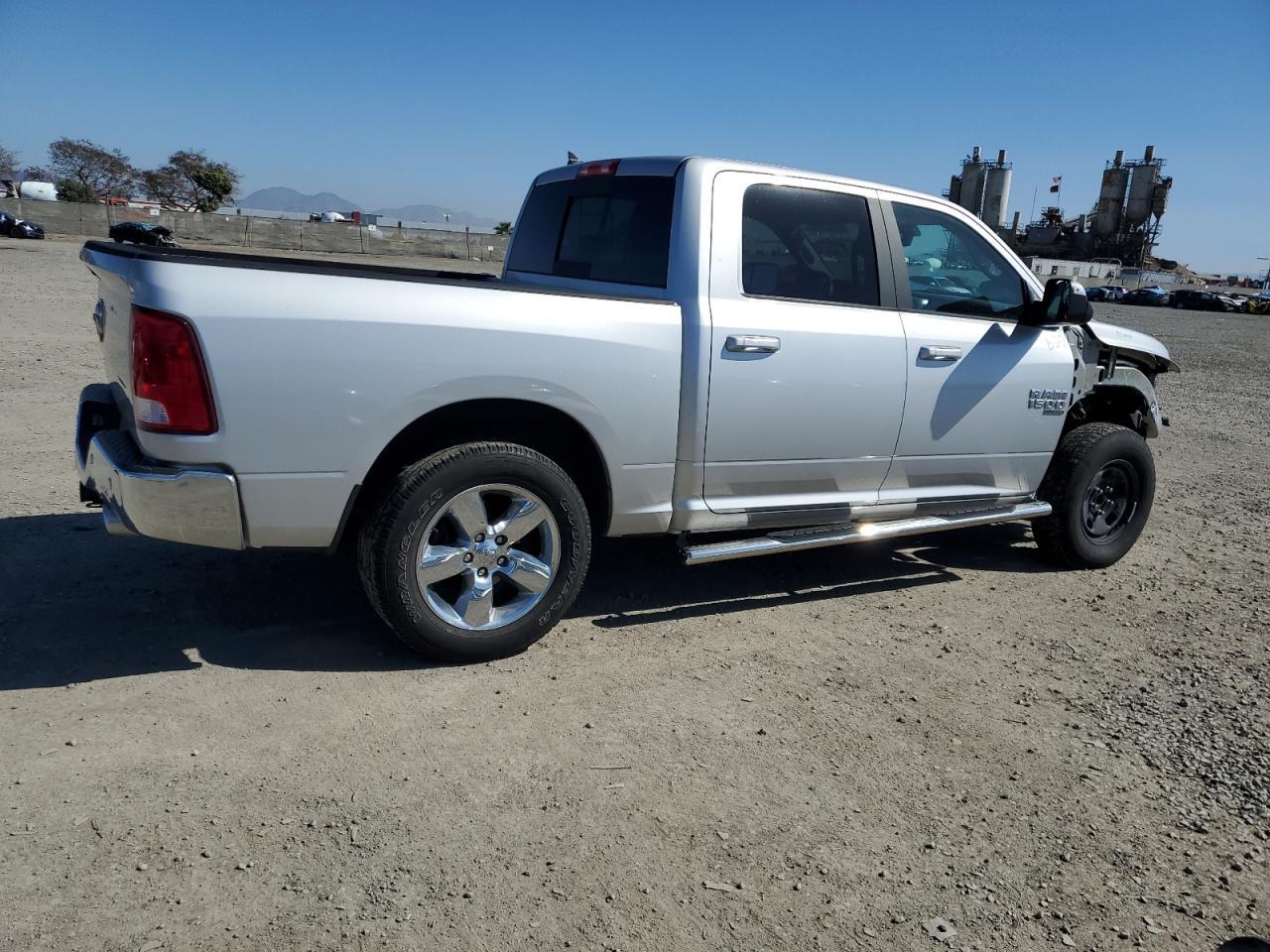 2019 RAM 1500 CLASS - Image 3
