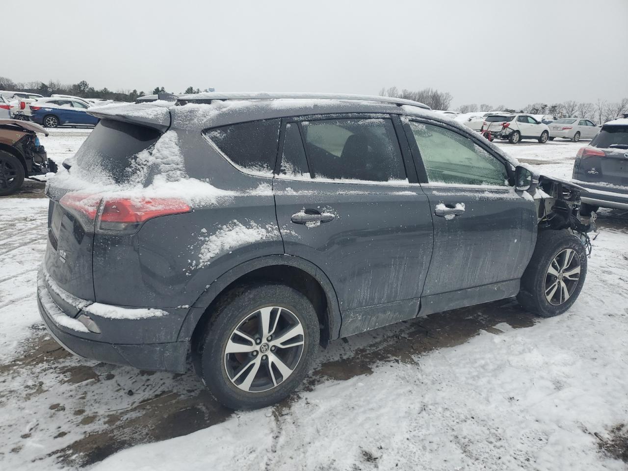 2017 TOYOTA RAV4 XLE - Фото 3