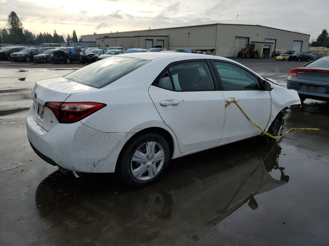 2019 TOYOTA COROLLA L - Image 3