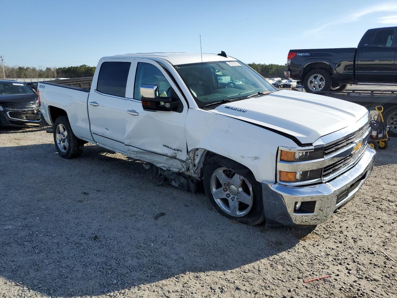 2015 CHEVROLET SILVERADO - Image 4