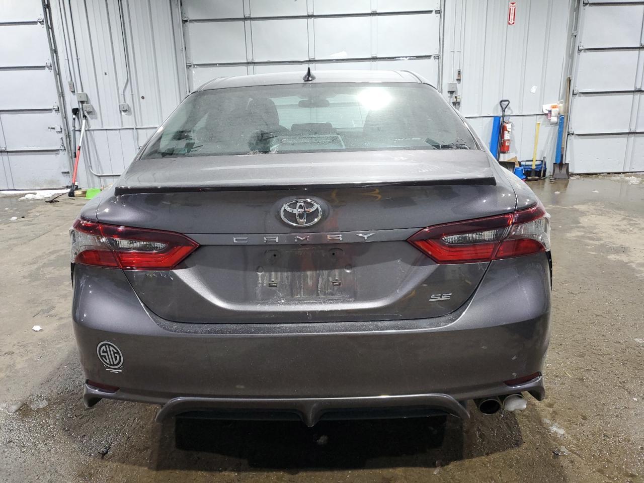 2021 TOYOTA CAMRY SE - Image 6