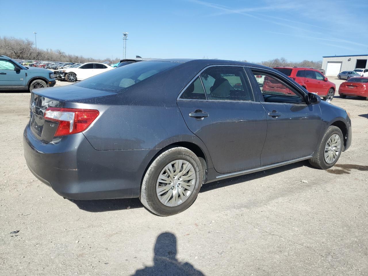 2014 TOYOTA CAMRY L - Image 3