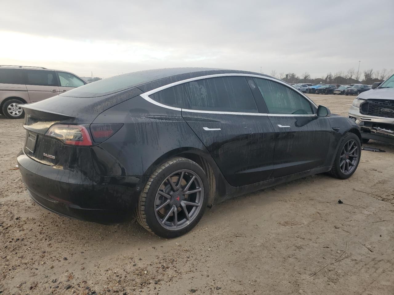 2019 TESLA MODEL 3 - Image 3
