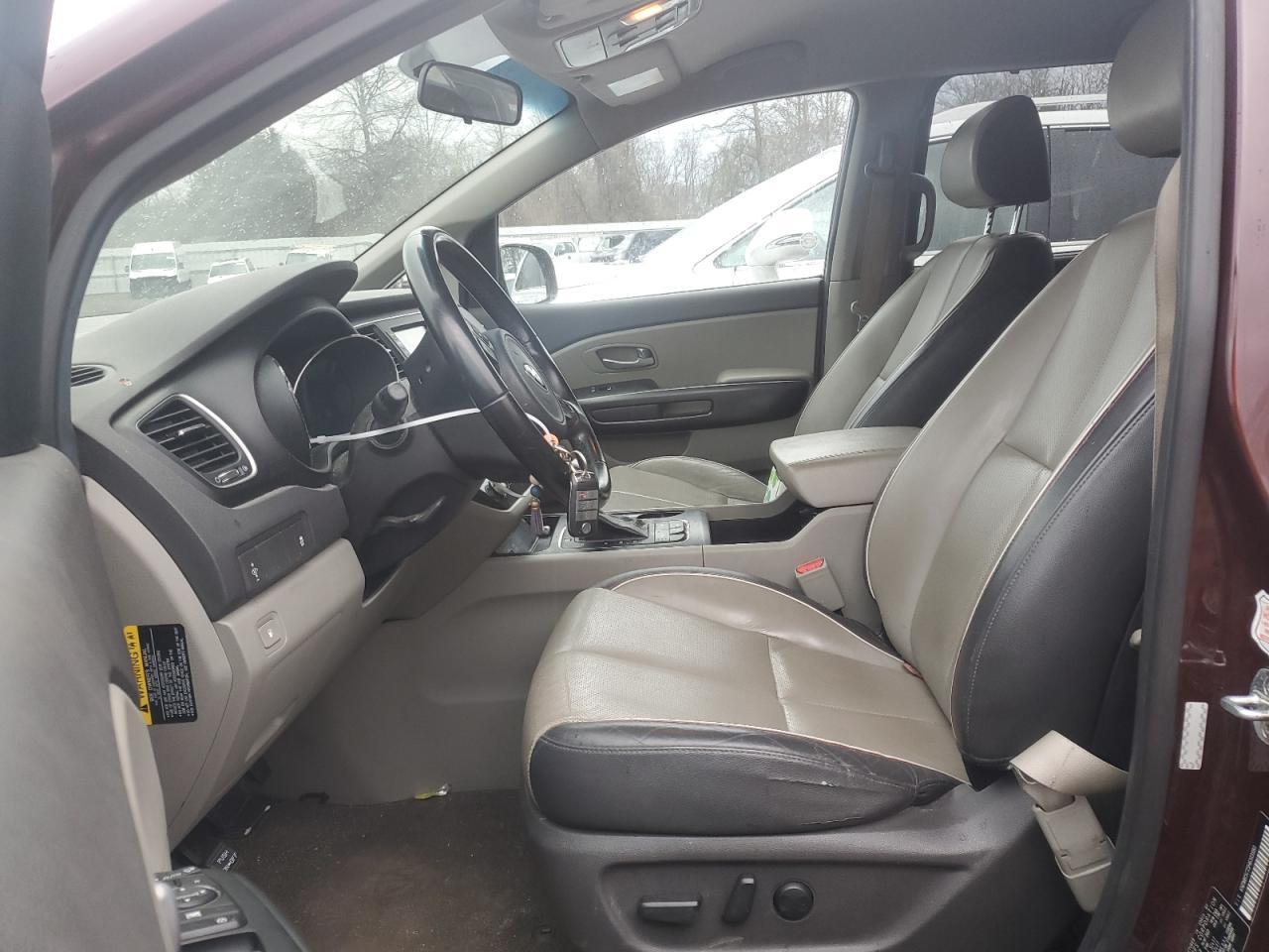 2017 KIA SEDONA LX - Image 7
