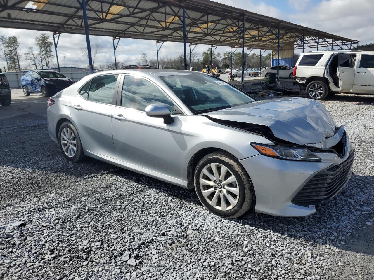 2020 TOYOTA CAMRY LE - Фото 4