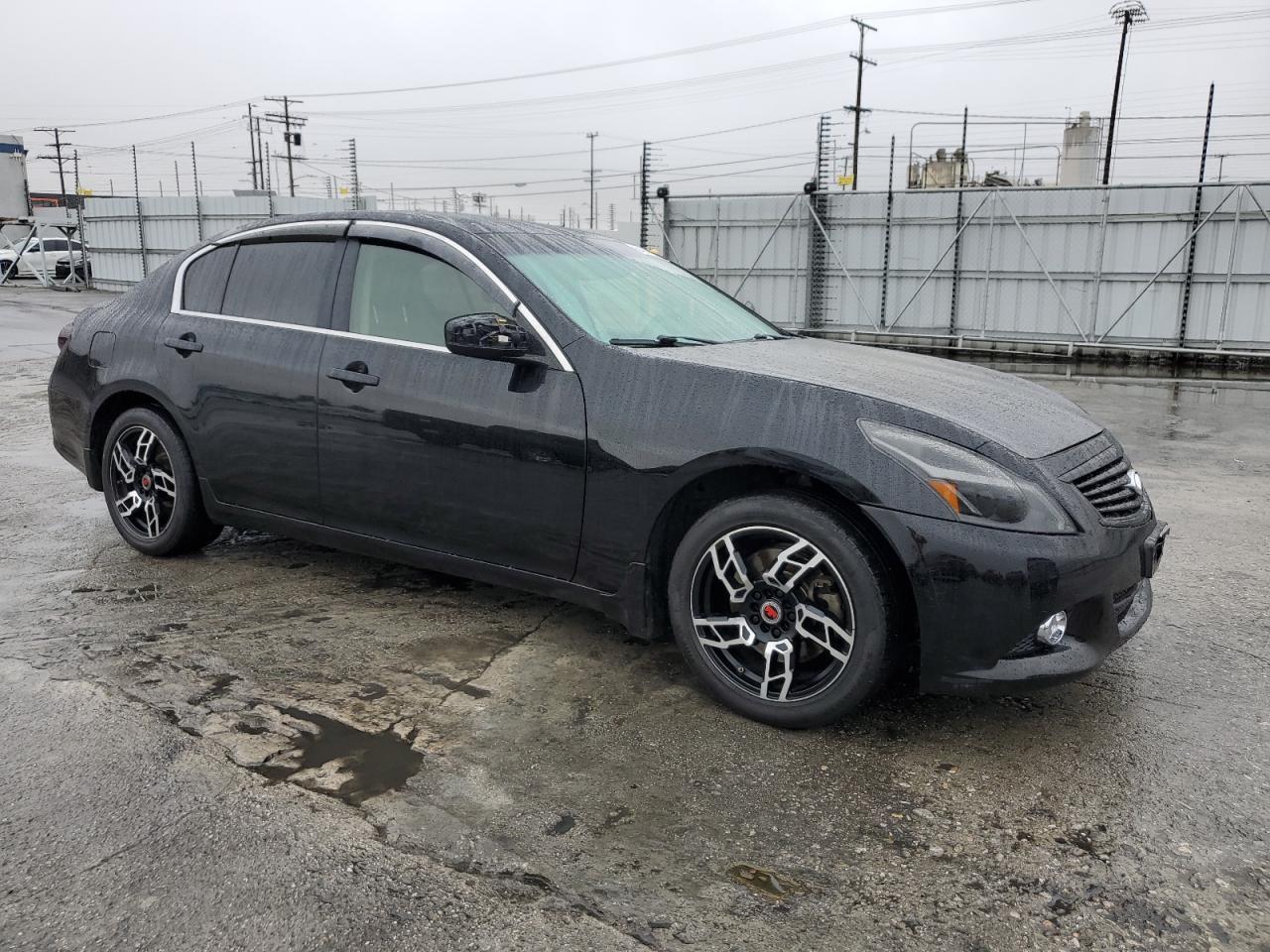 2012 INFINITI G37 - Image 4