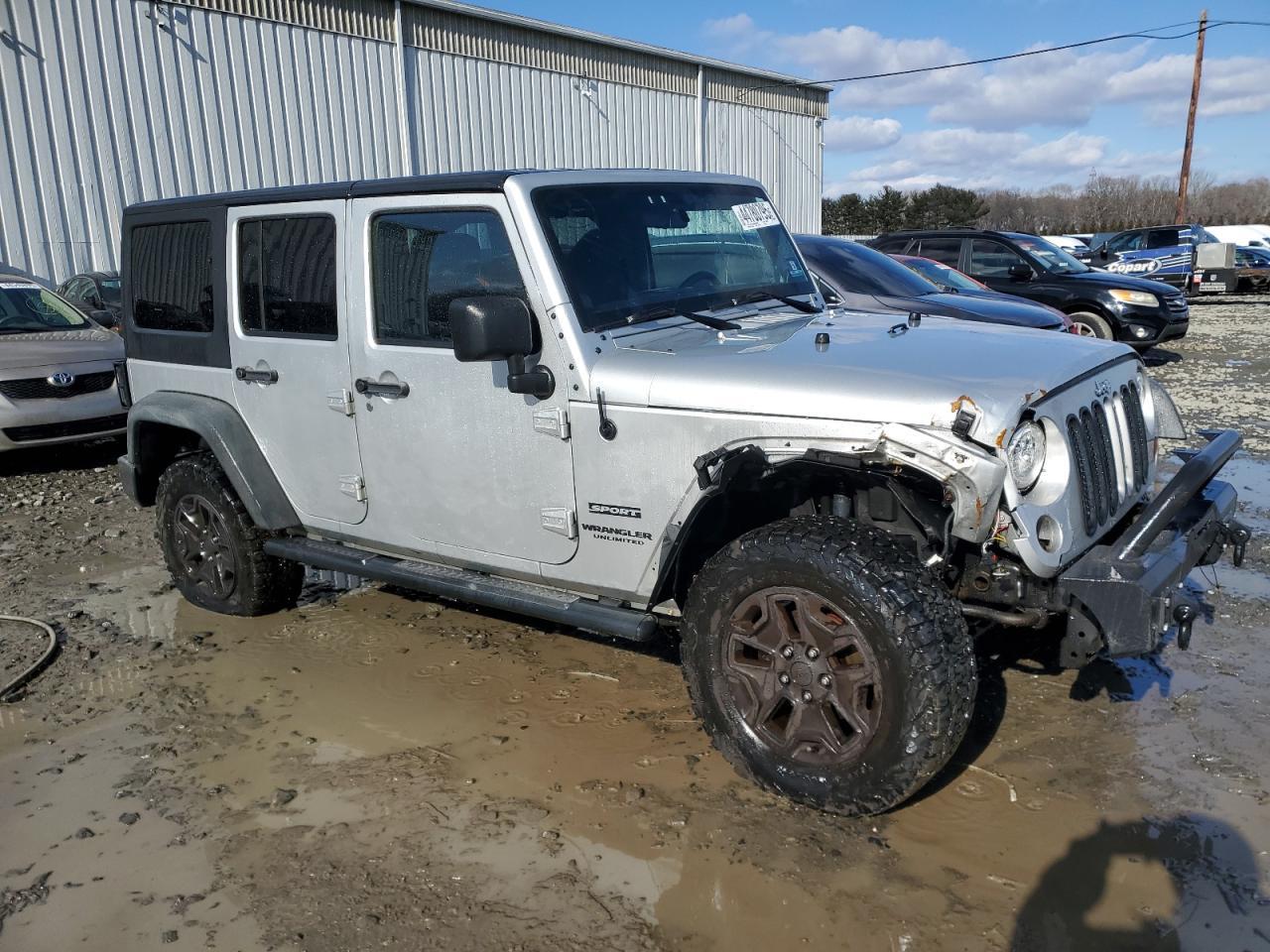 2012 JEEP WRANGLER U - Image 4