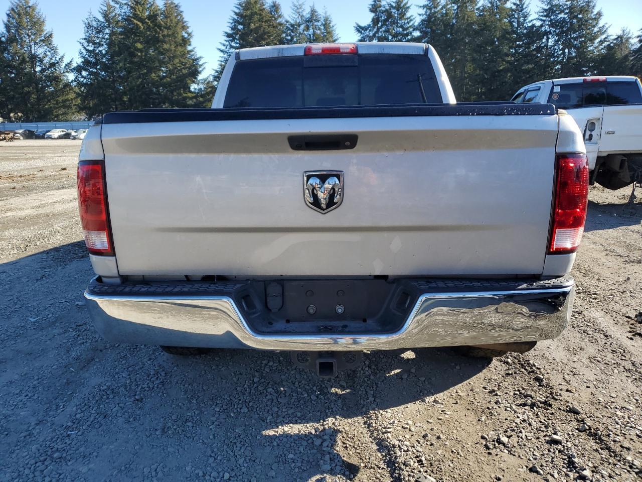 2017 RAM 1500 SLT - Image 6