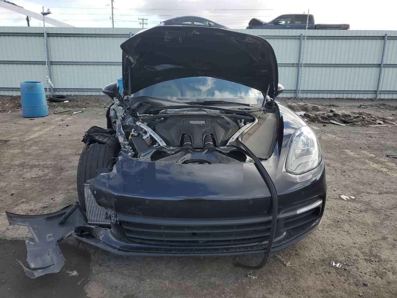 2018 PORSCHE PANAMERA 4 - Фото 5