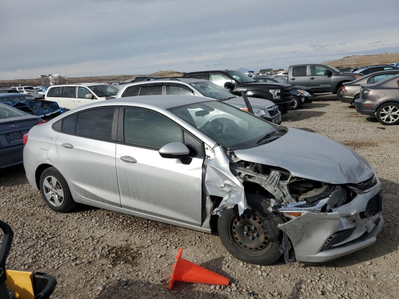 2017 CHEVROLET CRUZE LS - Image 4