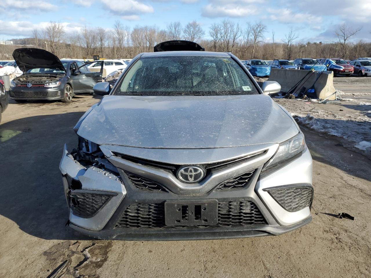 2021 TOYOTA CAMRY SE - Image 5