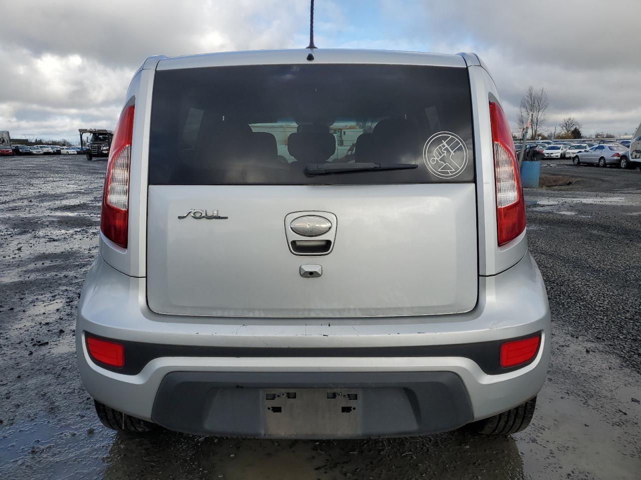 2013 KIA SOUL + - Image 6