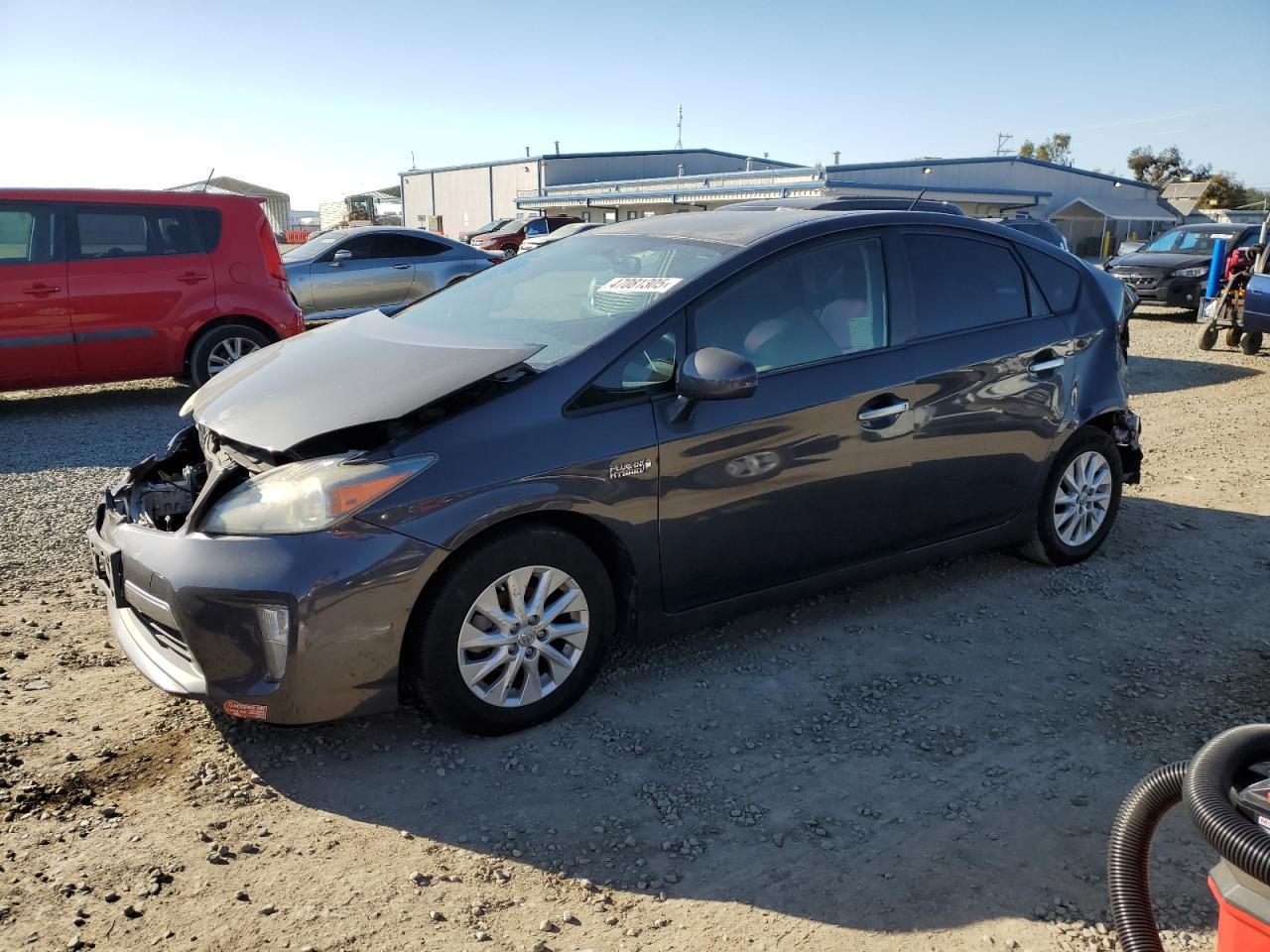 2013 TOYOTA PRIUS PLUG