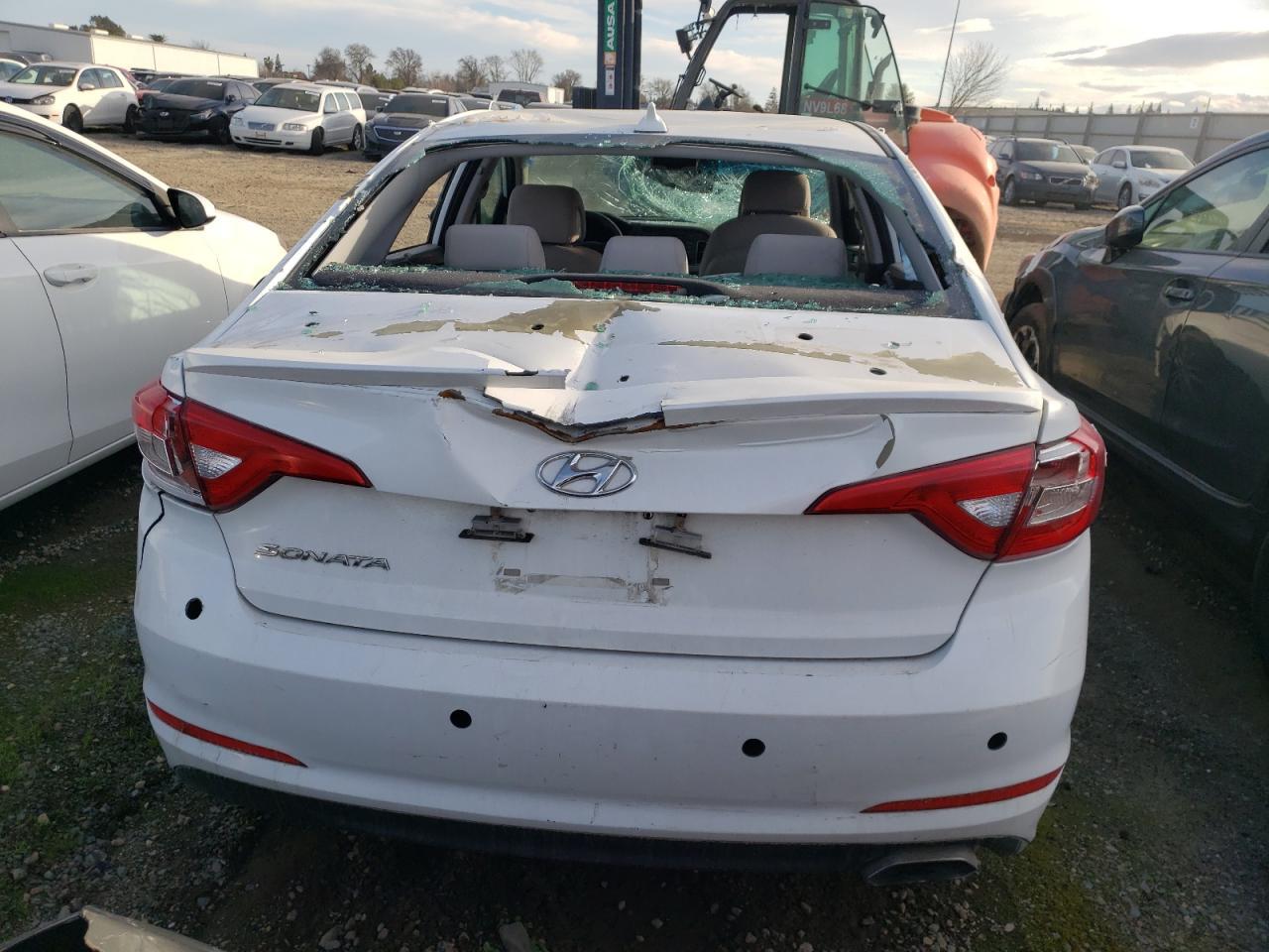 2017 HYUNDAI SONATA SE - Фото 6
