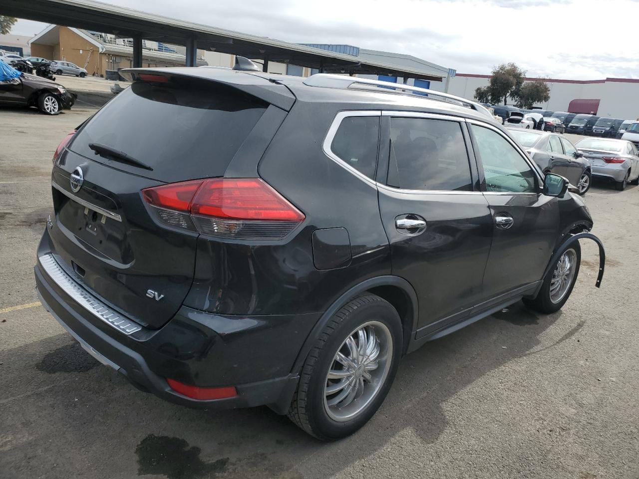 2017 NISSAN ROGUE S - Фото 3