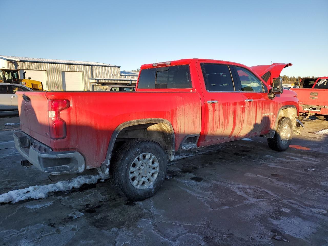 2023 CHEVROLET SILVERADO - Фото 3