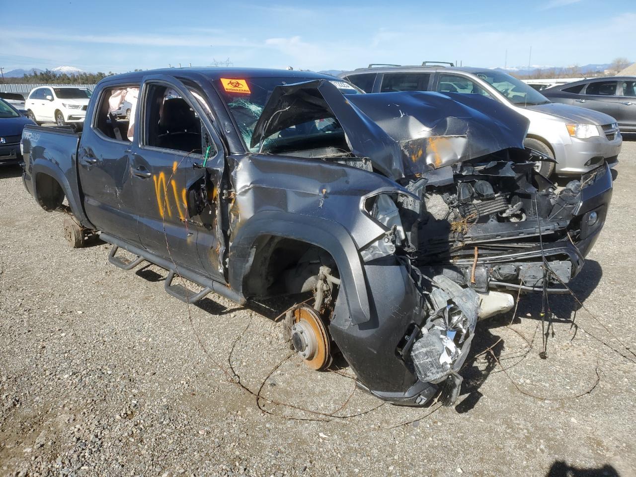 2017 TOYOTA TACOMA DOU - Фото 4