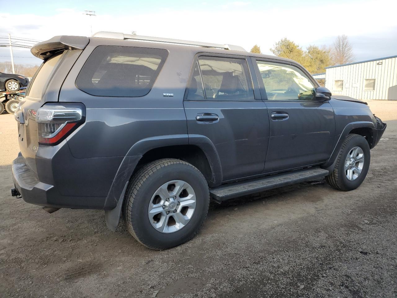 2018 TOYOTA 4RUNNER SR - Image 3