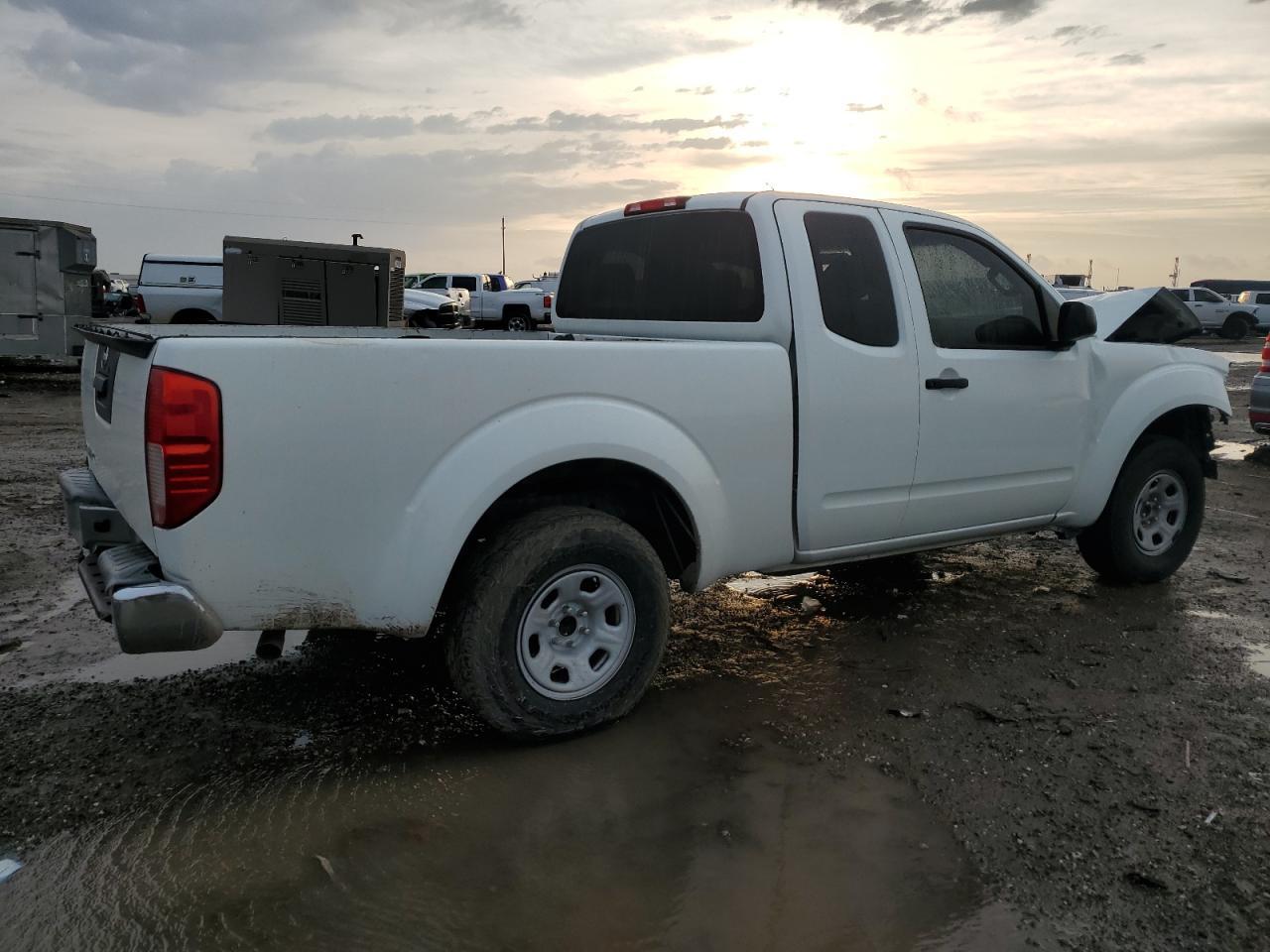2016 NISSAN FRONTIER S - Фото 3