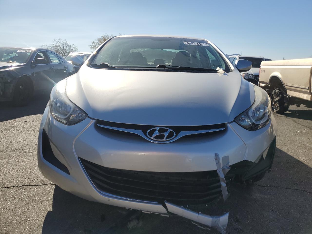 2015 HYUNDAI ELANTRA SE - Image 5