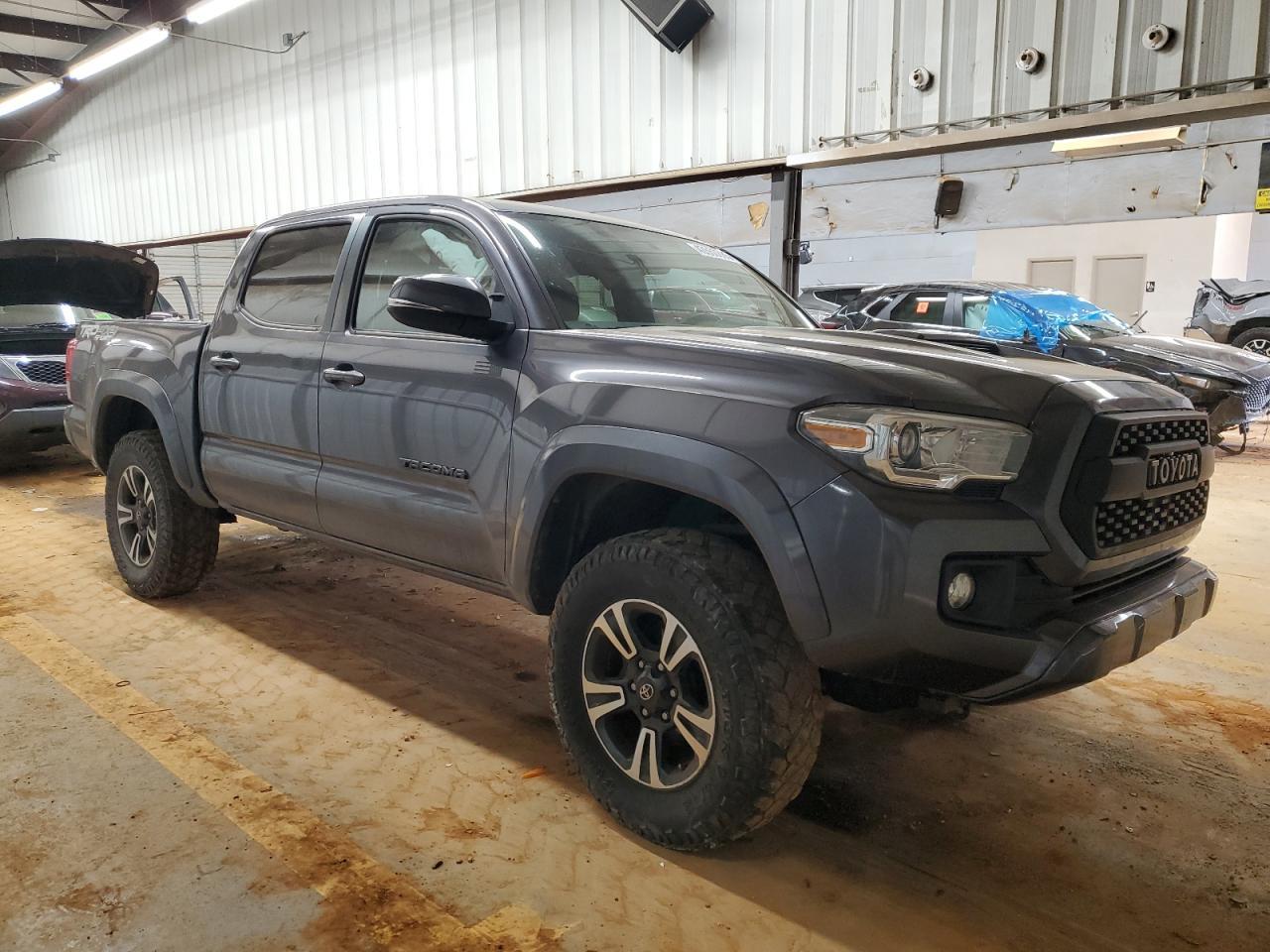 2016 TOYOTA TACOMA DOU - Фото 4