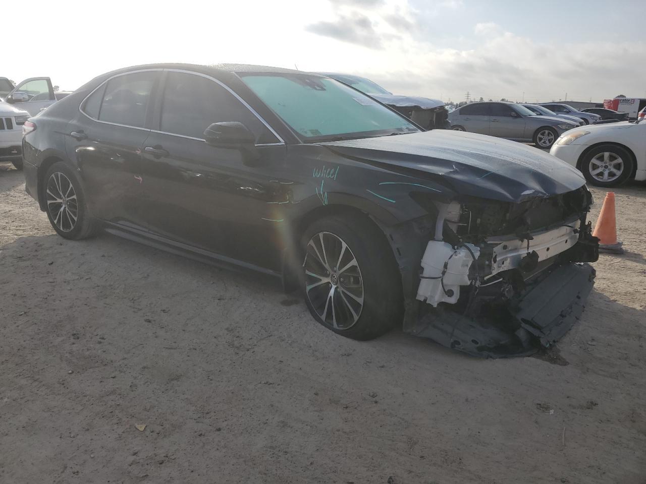 2020 TOYOTA CAMRY SE - Image 4