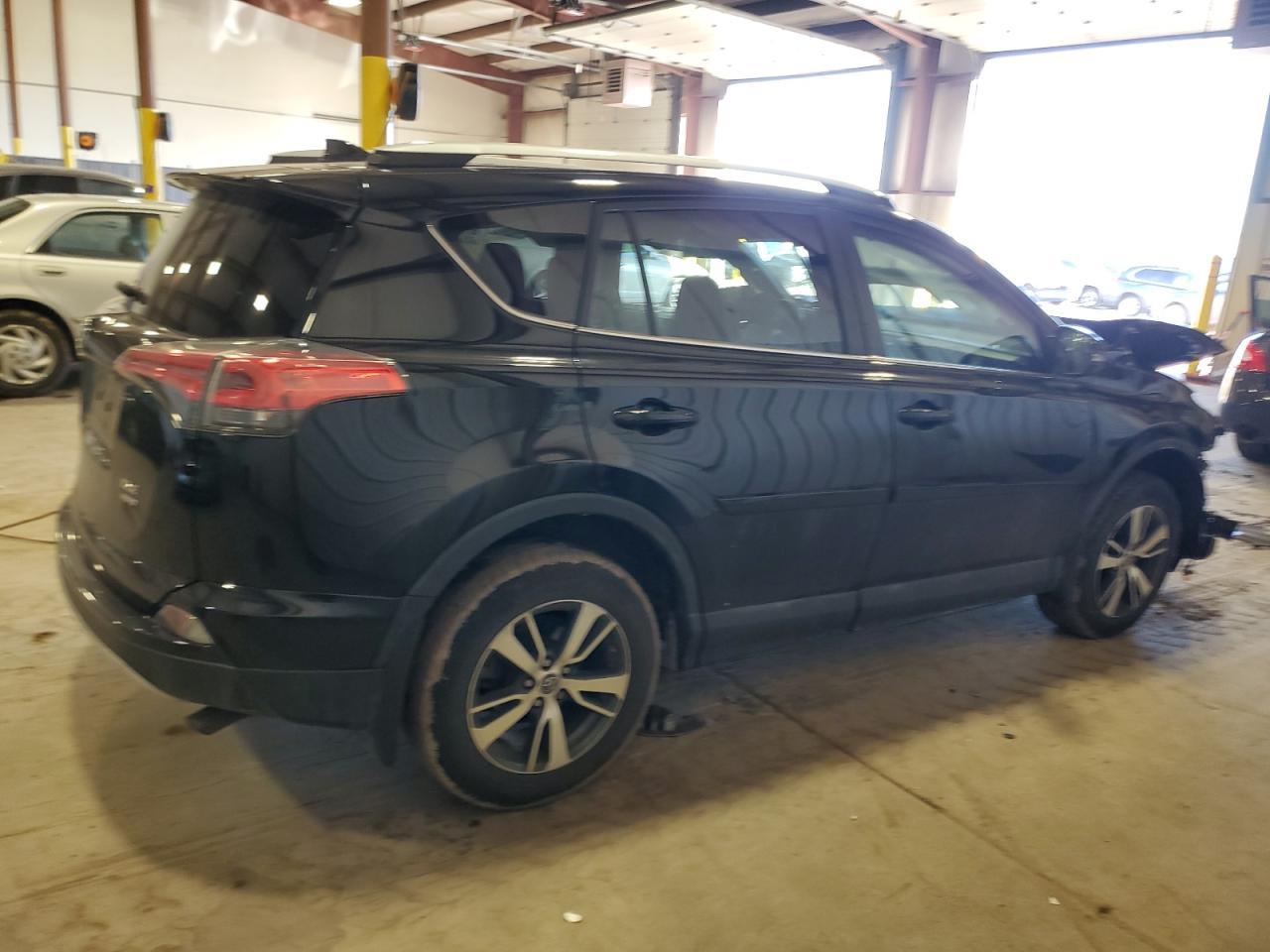 2016 TOYOTA RAV4 XLE - Image 3