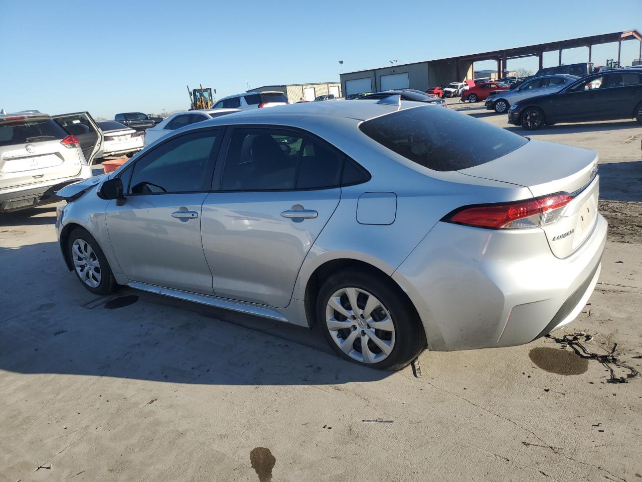 2021 TOYOTA COROLLA LE - Фото 2