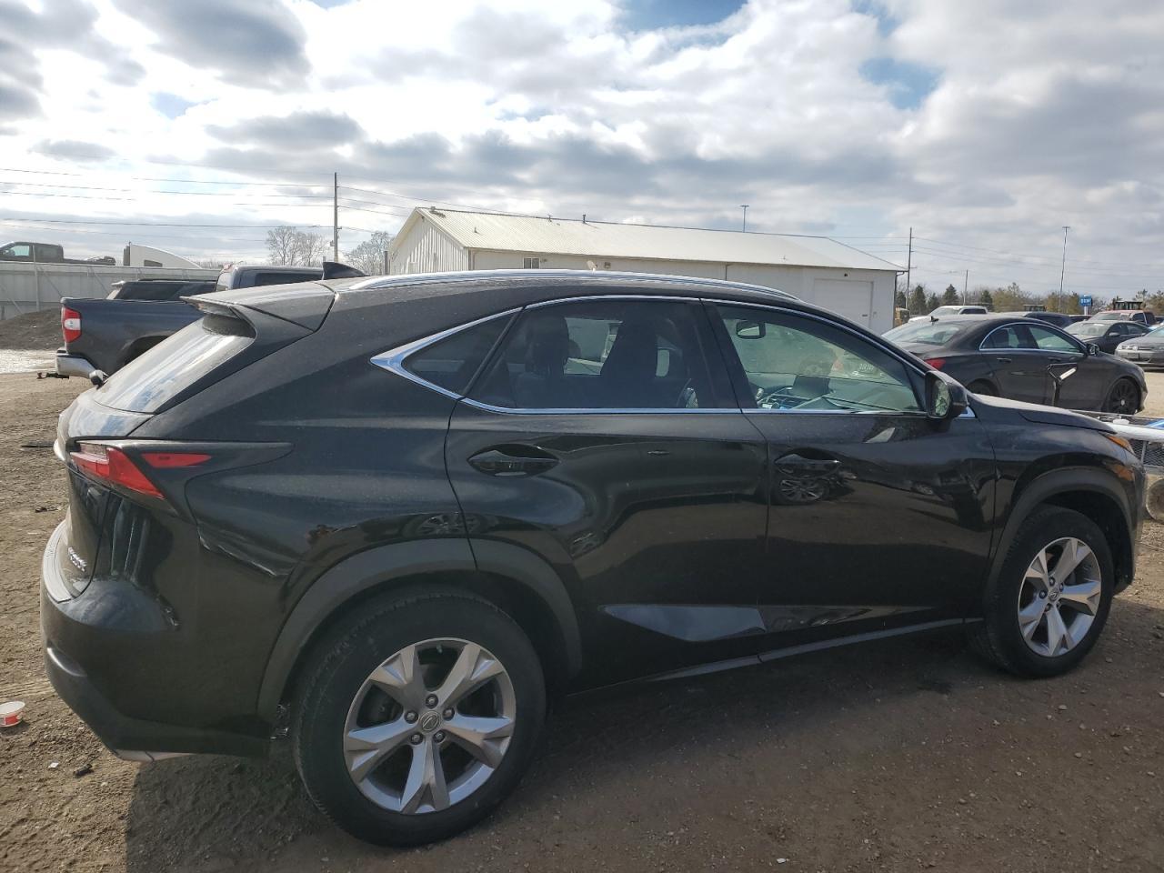 2017 LEXUS NX 200T BA - Фото 3