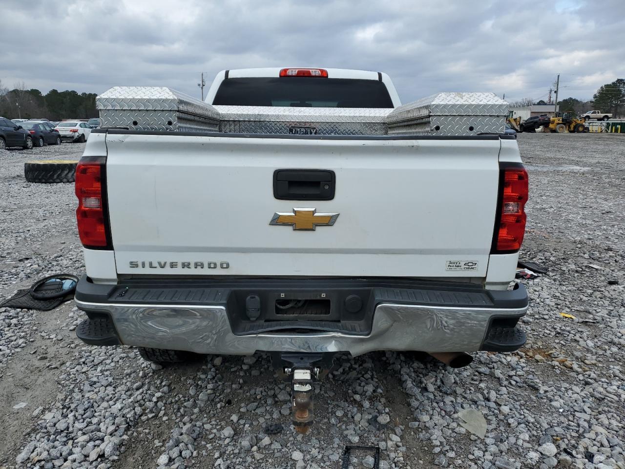 2017 CHEVROLET SILVERADO - Image 6