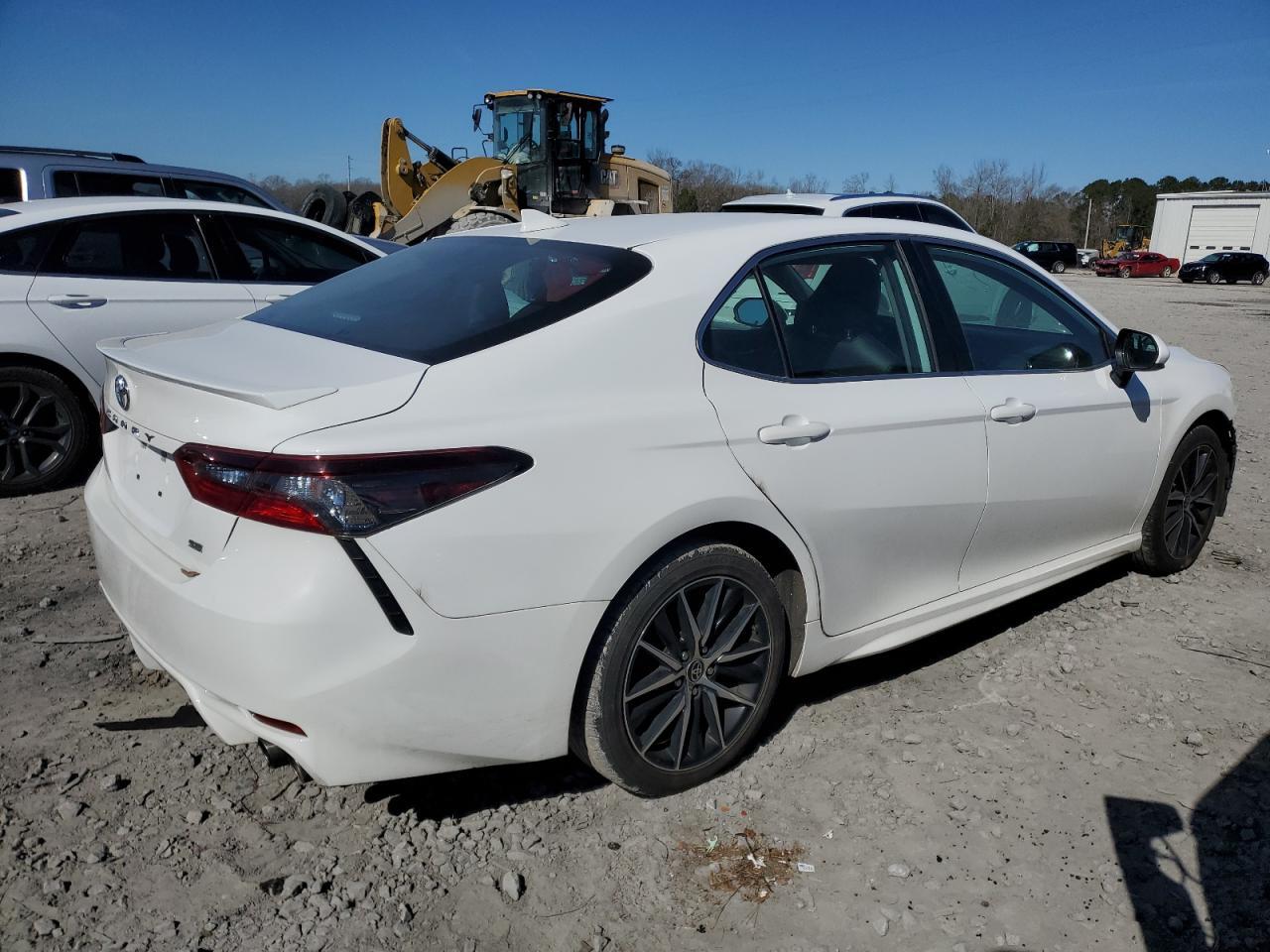 2021 TOYOTA CAMRY SE - Image 3