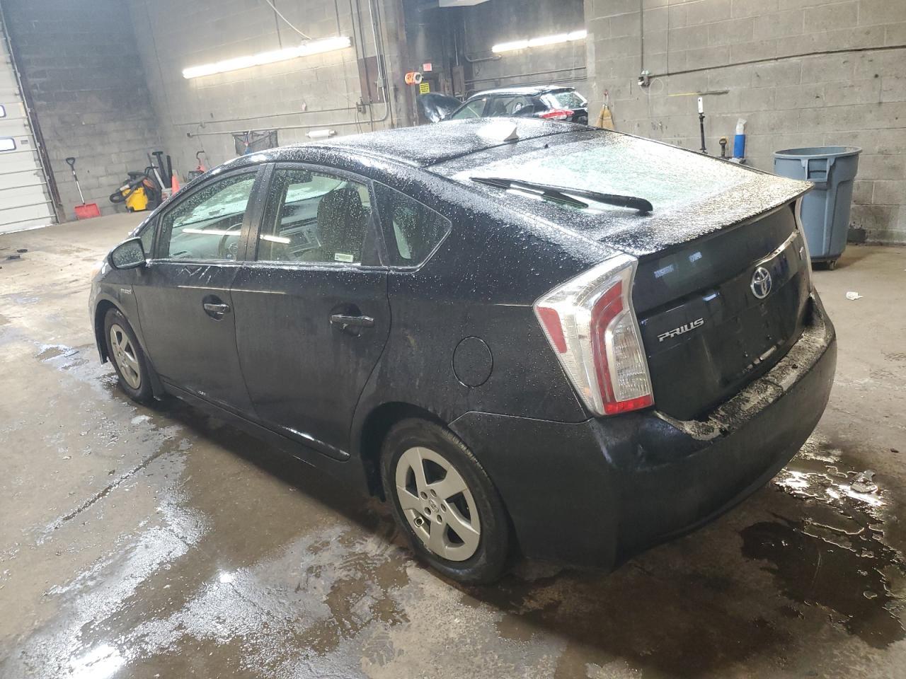 2013 TOYOTA PRIUS - Image 2