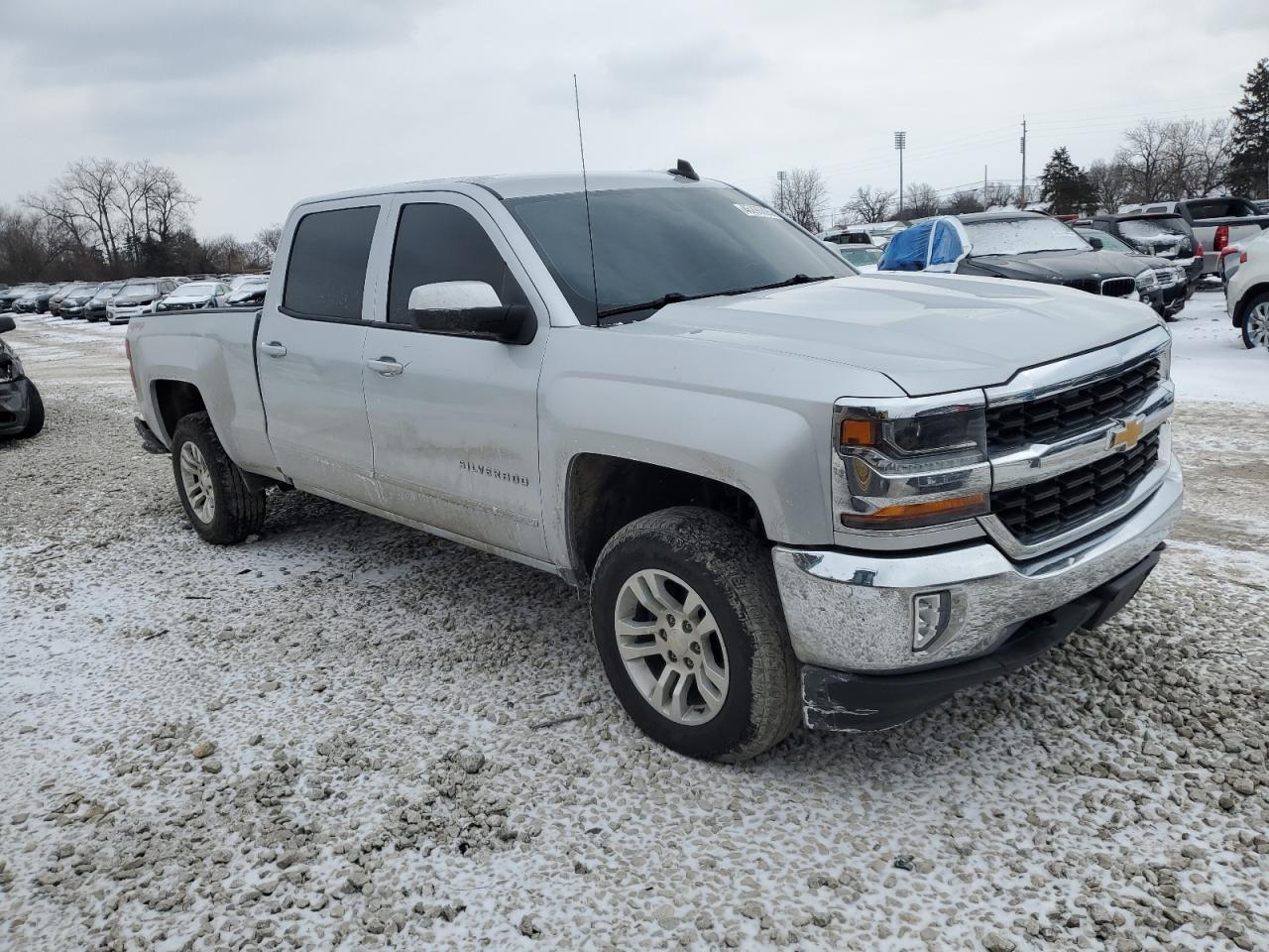 2017 CHEVROLET SILVERADO - Image 4