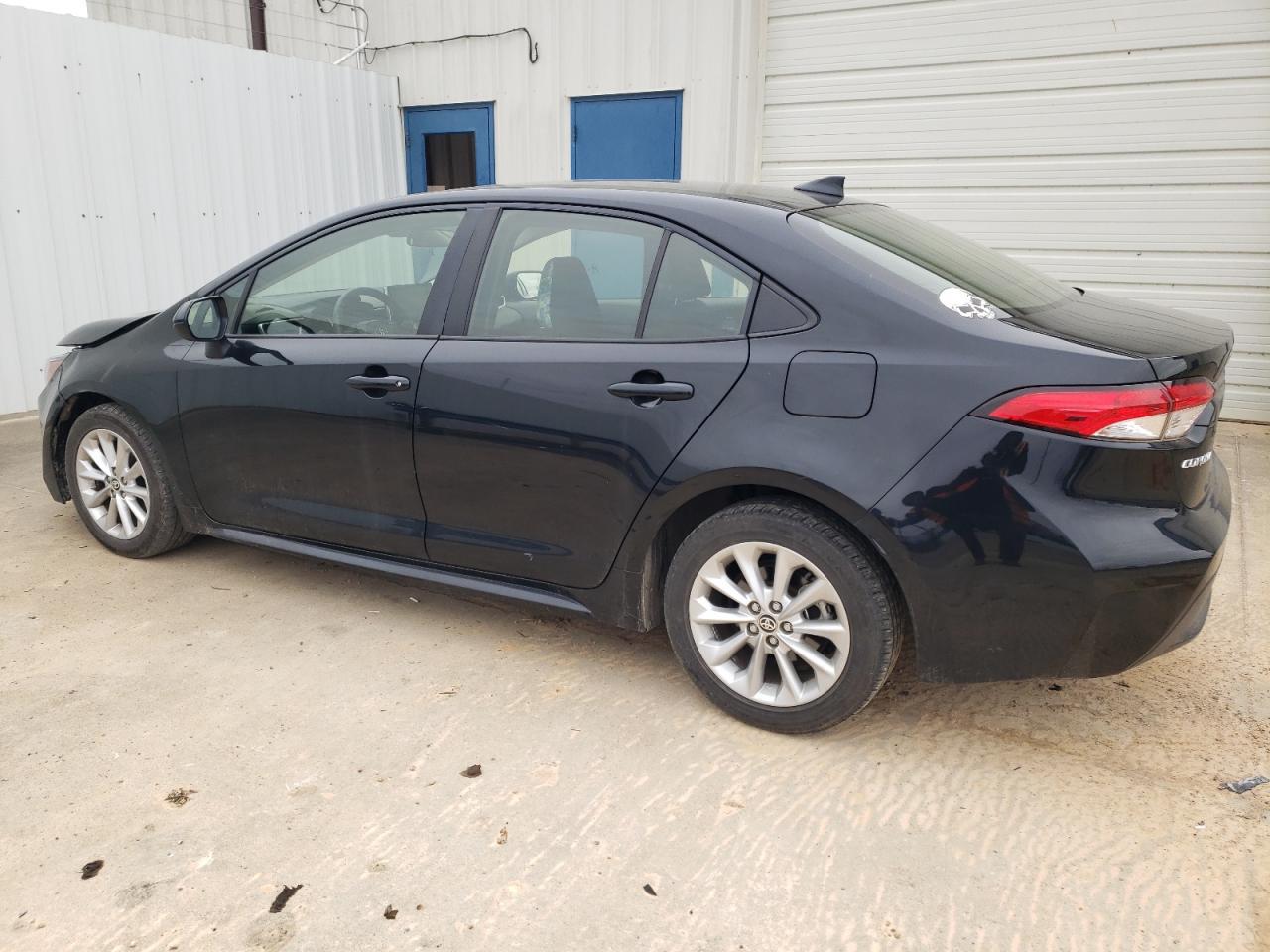 2021 TOYOTA COROLLA LE - Image 2