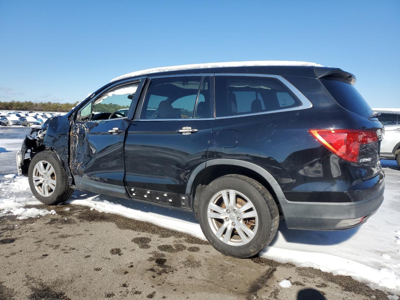 2017 HONDA PILOT LX - Фото 2