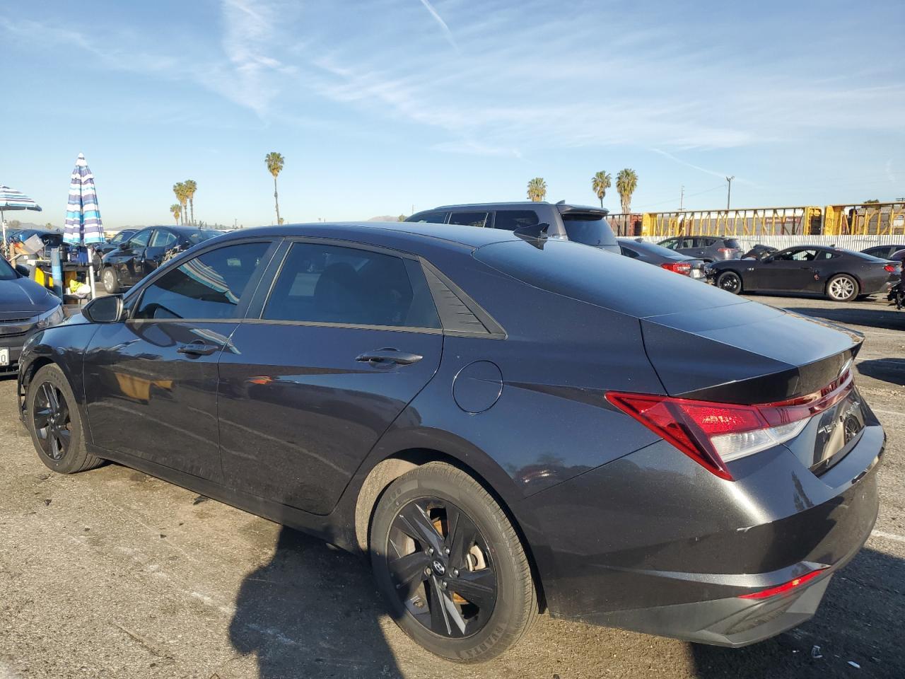 2023 HYUNDAI ELANTRA SE - Фото 2