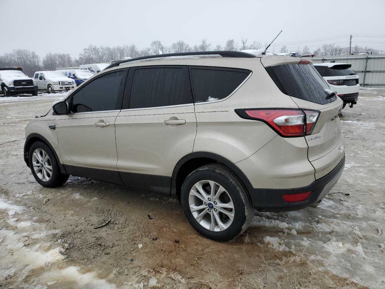 2017 FORD ESCAPE SE - Image 2