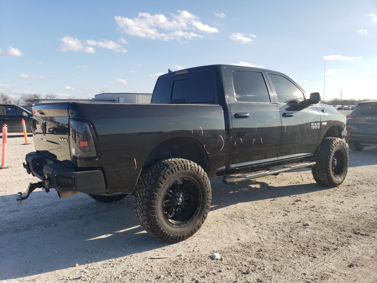 2015 RAM 1500 SLT - Image 3
