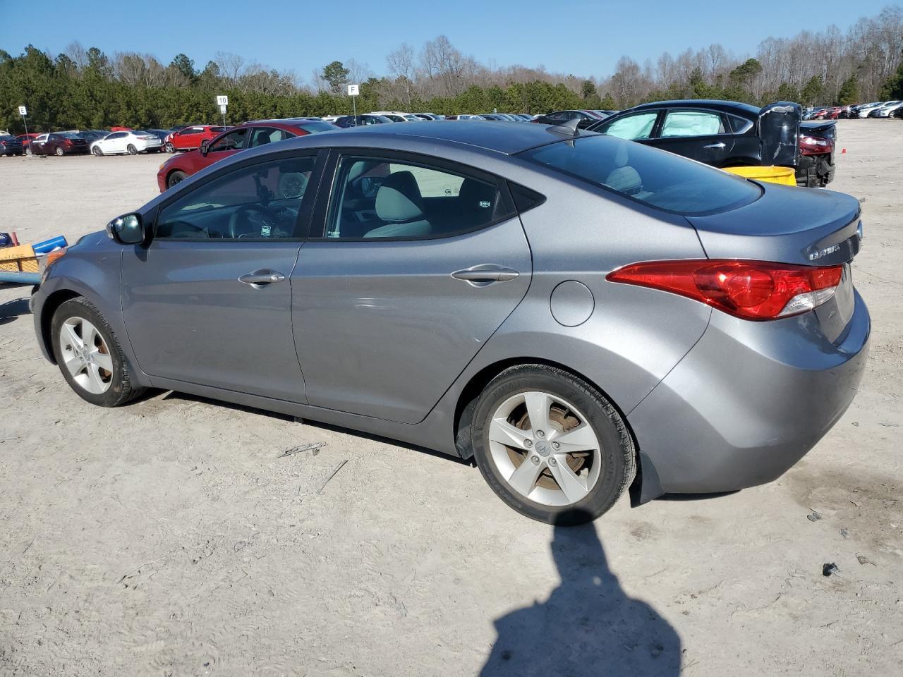 2013 HYUNDAI ELANTRA GL - Image 2