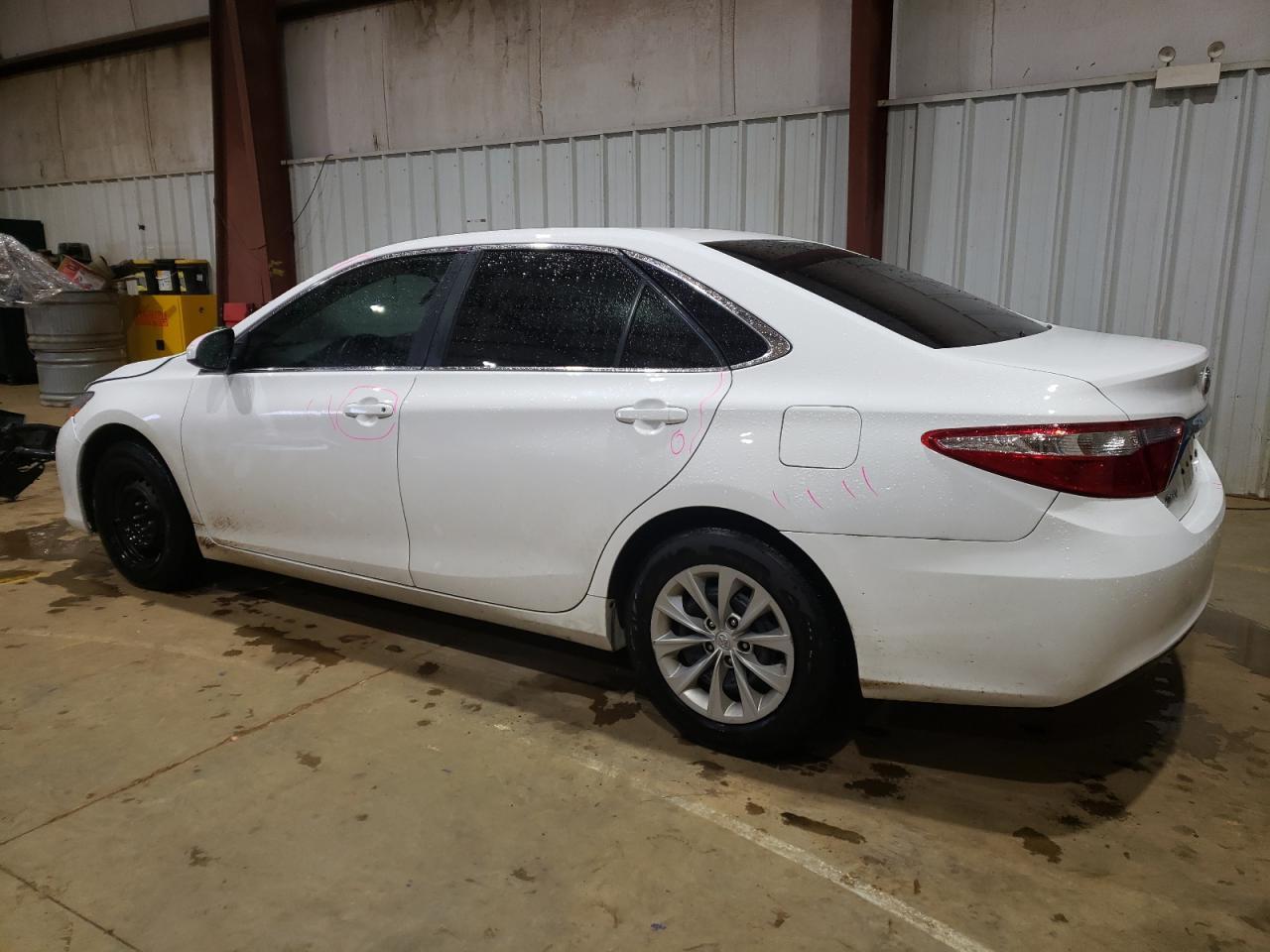 2015 TOYOTA CAMRY LE - Фото 2
