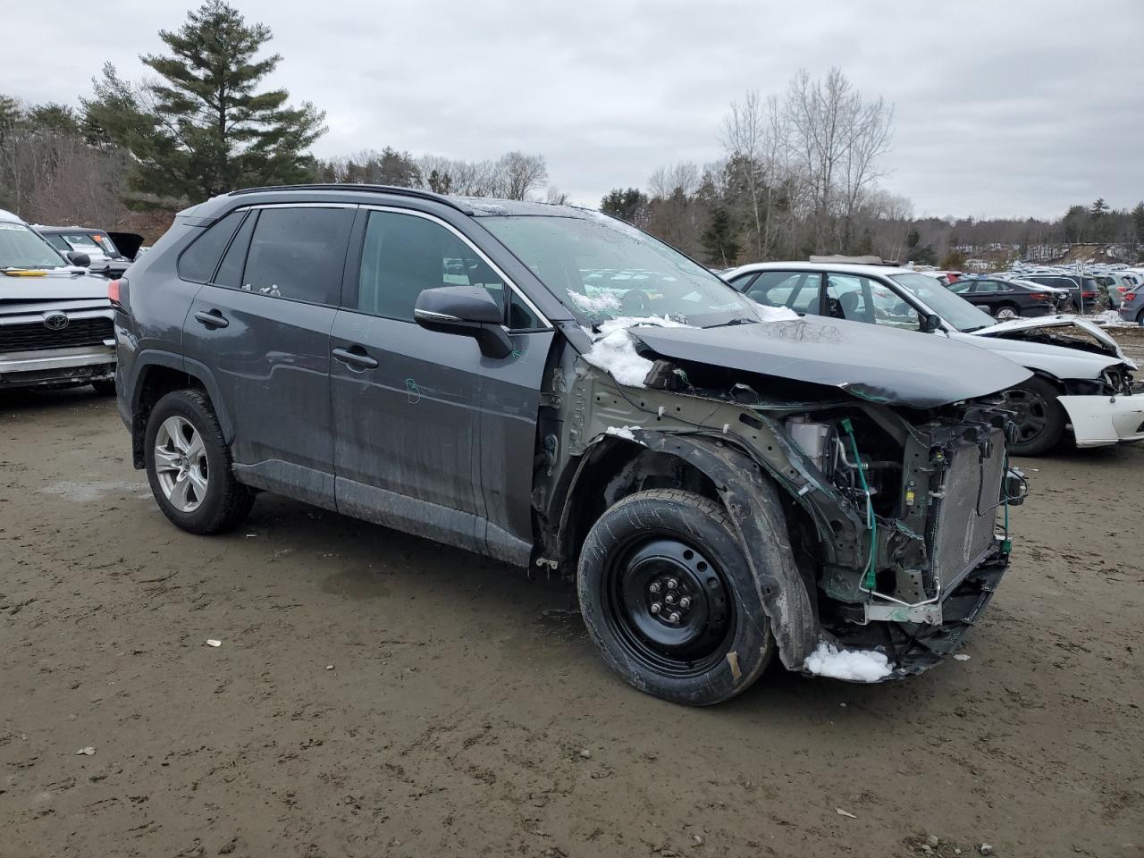 2020 TOYOTA RAV4 XLE - Фото 4